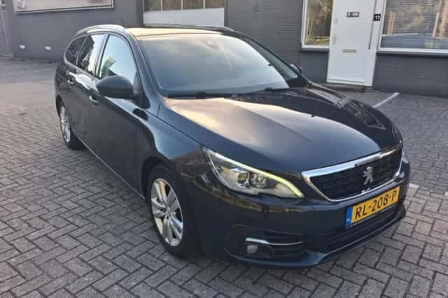 Peugeot 308 (2018) thumbnail 2