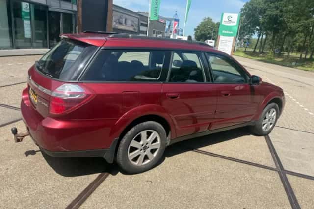 Subaru Outback (2009) thumbnail 3