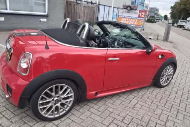 MINI Cabrio (2013) thumbnail 2