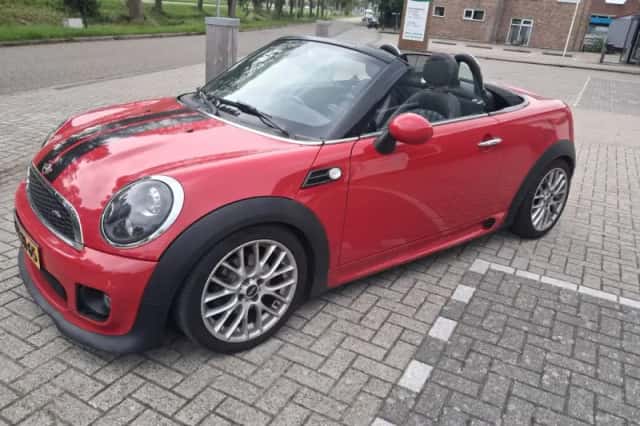 MINI Cabrio (2013) thumbnail 3