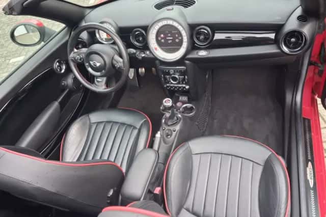 MINI Cabrio (2013) thumbnail 6
