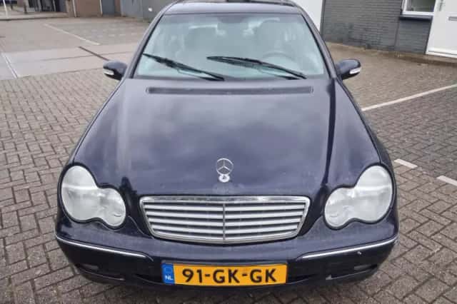 Mercedes-Benz C-Klasse (2001) thumbnail 3