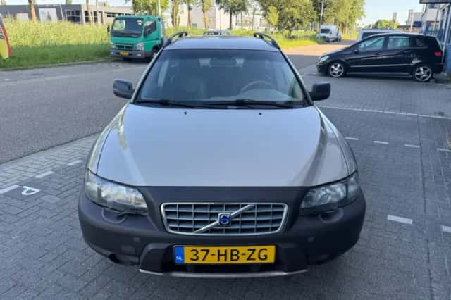 Volvo V70 (2001) thumbnail 4
