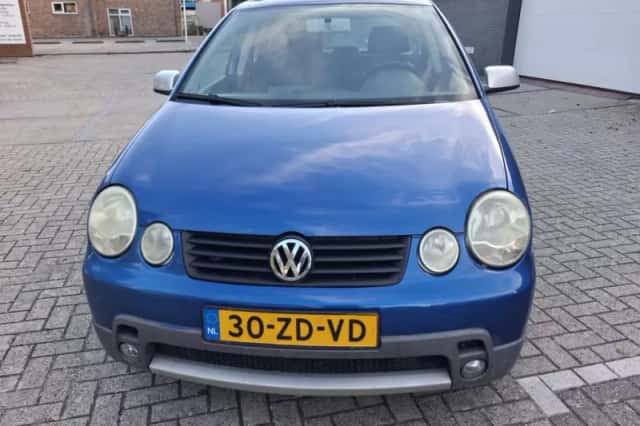 Volkswagen Polo (2004) thumbnail 3