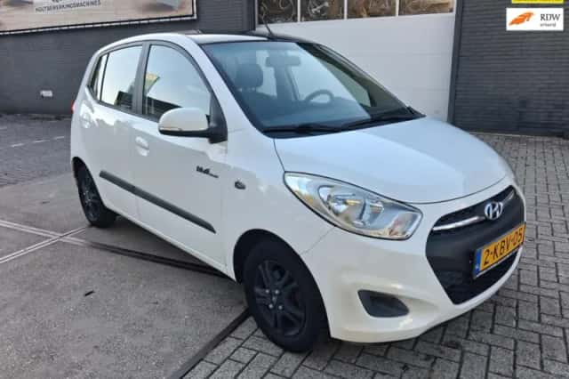 Hyundai i10 (2013) thumbnail 1