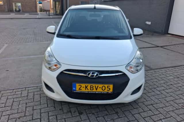 Hyundai i10 (2013) thumbnail 2