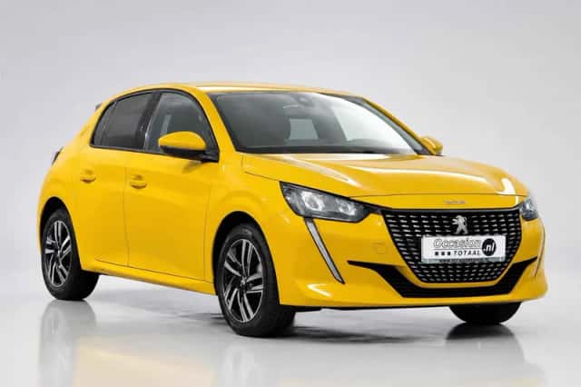 Peugeot 208 (2021) thumbnail 3