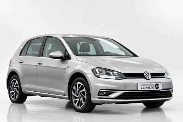 Volkswagen Golf (2019) thumbnail 3