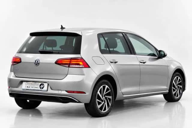 Volkswagen Golf (2019) thumbnail 6