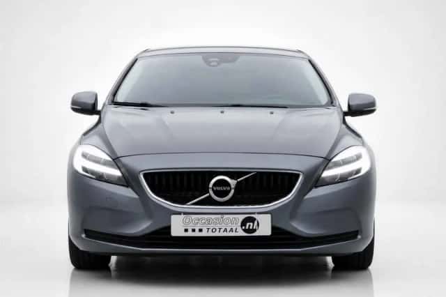 Volvo V40 (2019) thumbnail 2