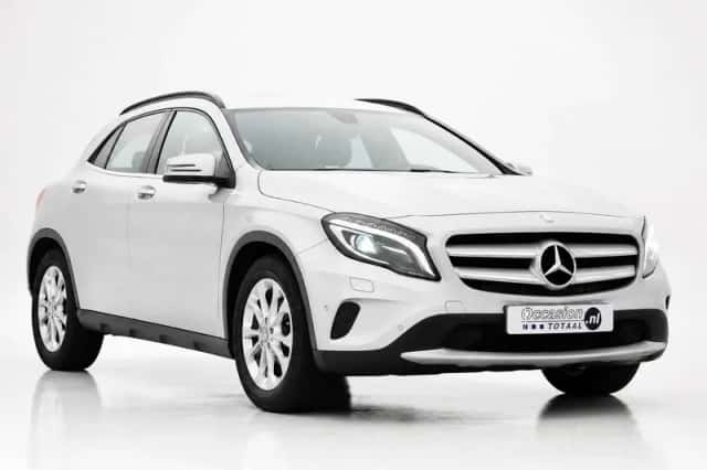 Mercedes-Benz GLA-Klasse (2015) thumbnail 3