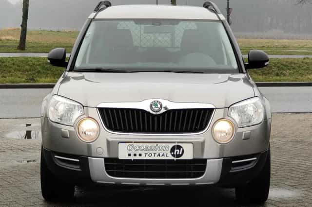 Škoda Yeti (2010) thumbnail 2