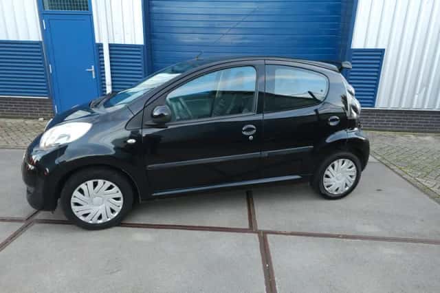 Citroën C1 (2010) thumbnail 2