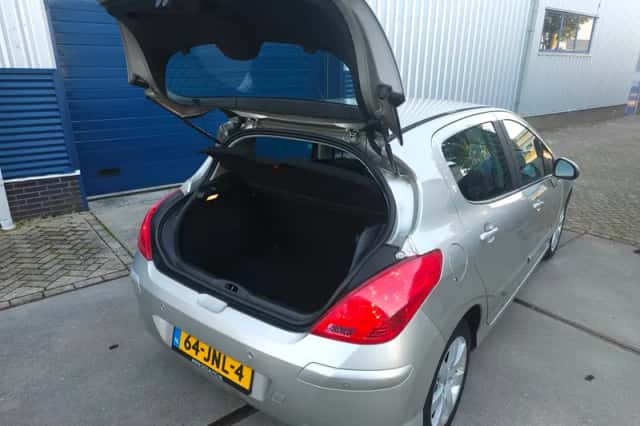 Peugeot 308 (2009) thumbnail 6