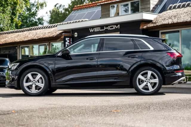 Audi e-tron (2020) thumbnail 6