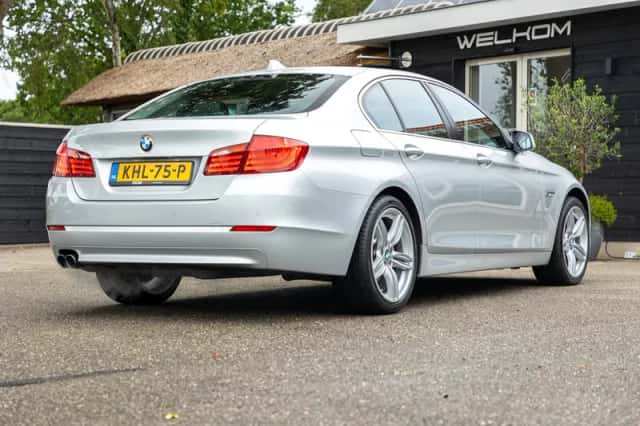 BMW 5-Serie (2011) thumbnail 3