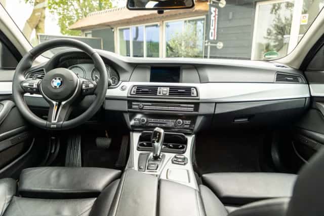 BMW 5-Serie (2011) thumbnail 6