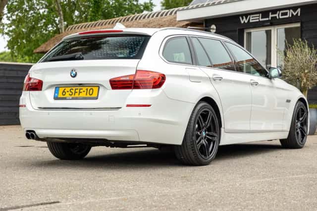 BMW 5-Serie (2013) thumbnail 3