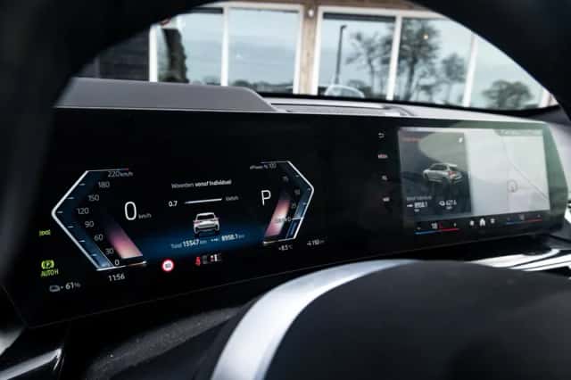 BMW iX1 (2025) thumbnail 4