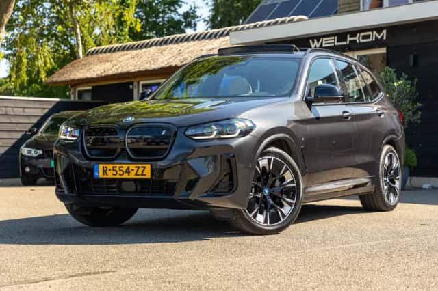 BMW iX3 (2022) thumbnail 1
