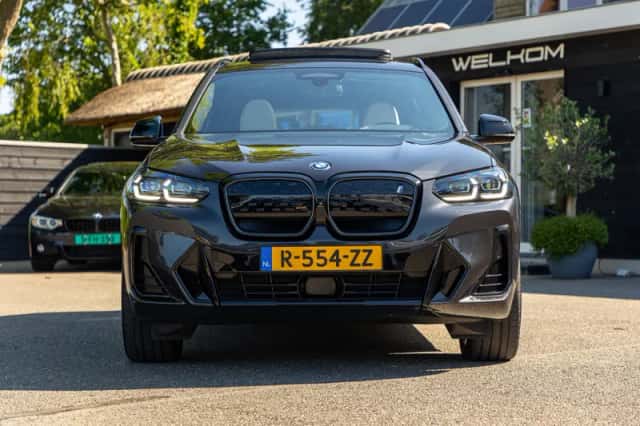 BMW iX3 (2022) thumbnail 5