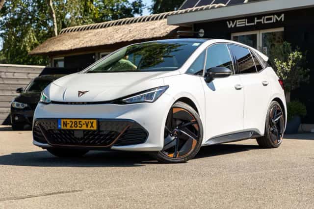 CUPRA Born (2021) thumbnail 1