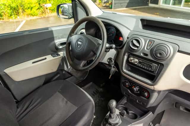 Dacia Dokker (2016) thumbnail 2