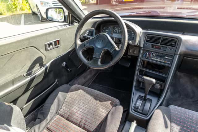 Honda CRX (1990) thumbnail 2