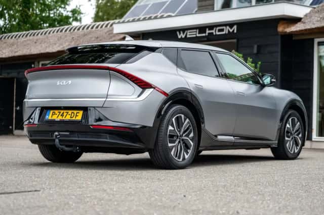 Kia EV6 (2022) thumbnail 3