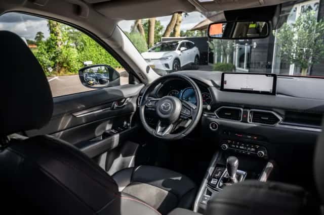 Mazda CX-5 (2021) thumbnail 2