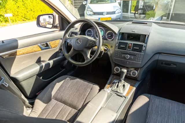 Mercedes-Benz C-Klasse (2007) thumbnail 2