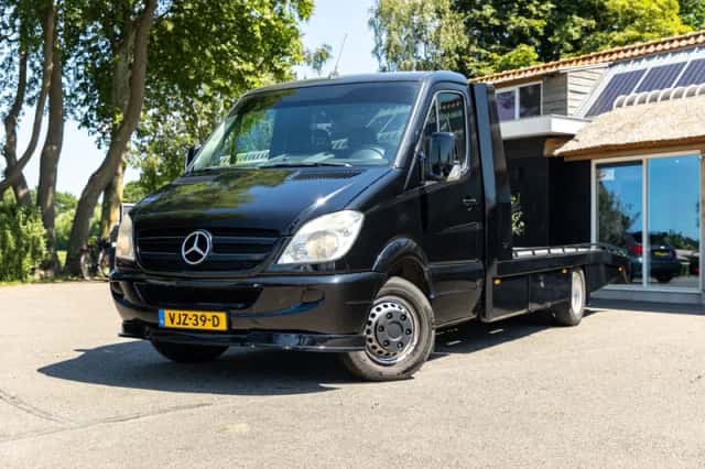 Mercedes-Benz Sprinter (2010) thumbnail 1