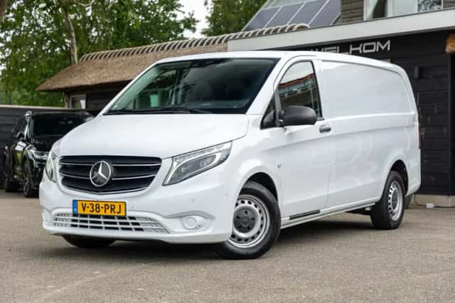 Mercedes-Benz Vito (2021) thumbnail 1