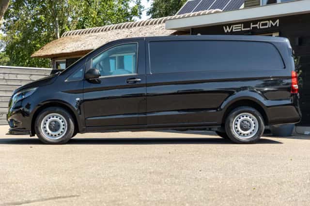 Mercedes-Benz Vito (2021) thumbnail 5