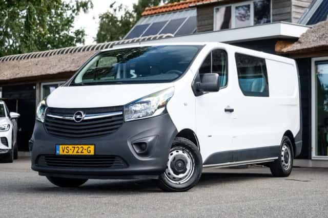 Opel Vivaro (2015) thumbnail 1