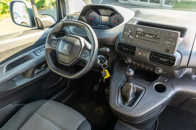 Peugeot Partner (2019) thumbnail 2