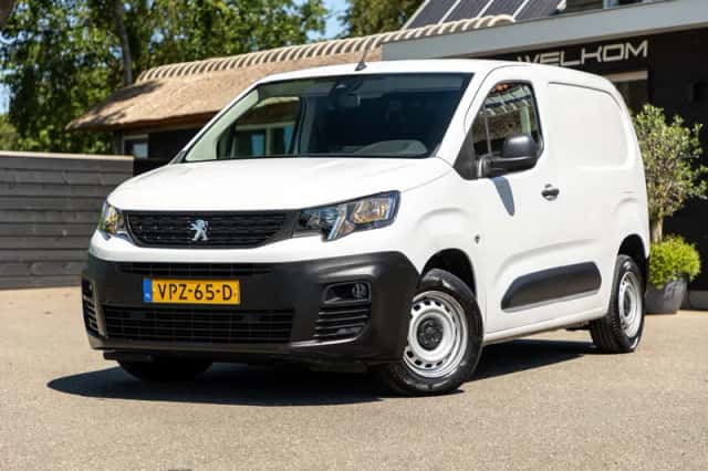 Peugeot Partner (2022) thumbnail 1