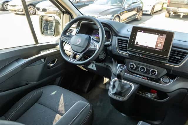 Renault Trafic (2024) thumbnail 2