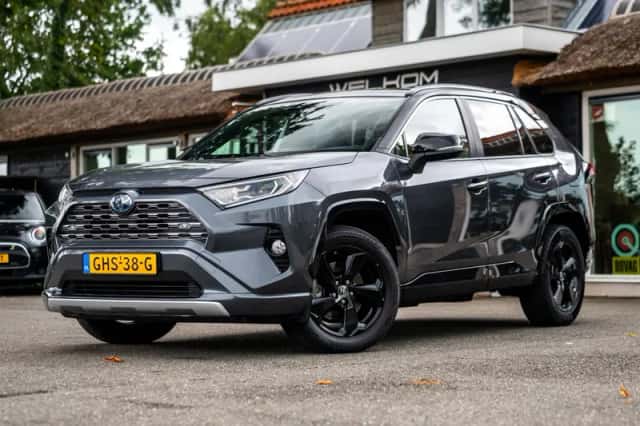 Toyota RAV4 (2021) thumbnail 1
