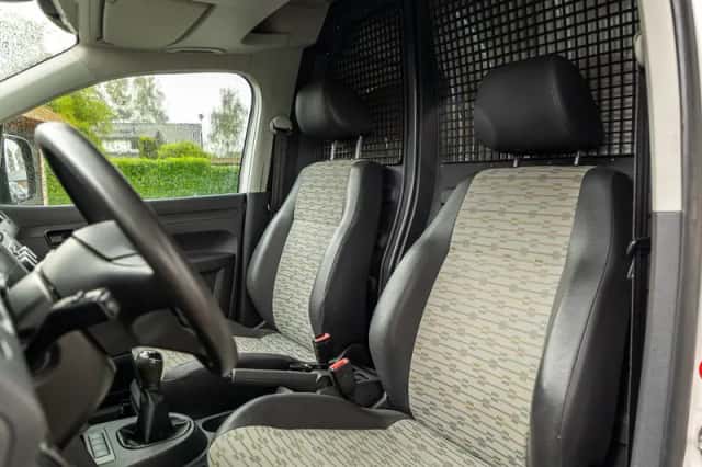 Volkswagen Caddy (2013) thumbnail 2