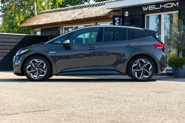 Volkswagen ID.3 (2020) thumbnail 5