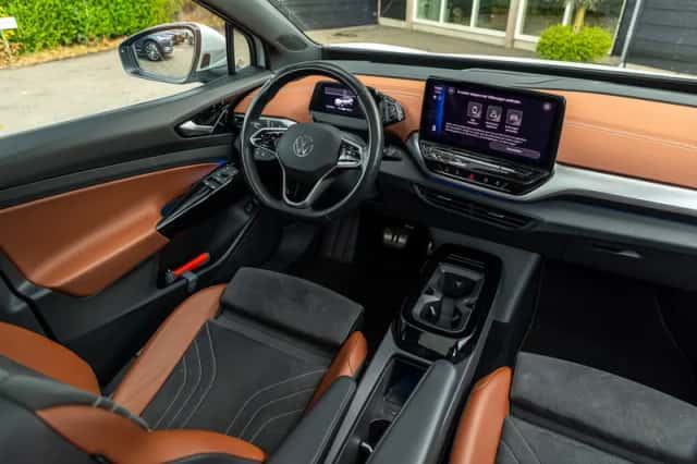 Volkswagen ID.4 (2021) thumbnail 2