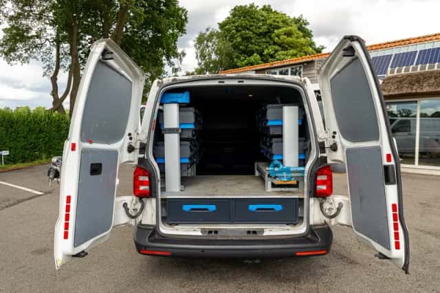 Volkswagen Transporter (2019) thumbnail 2