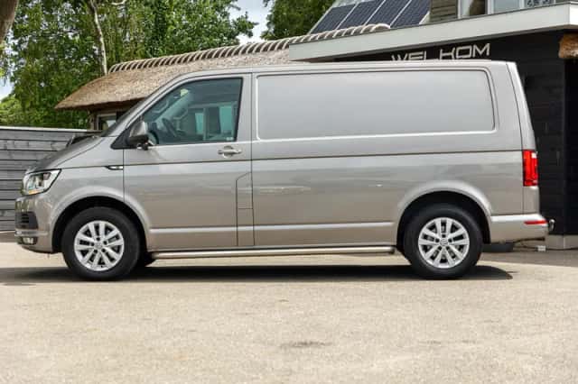 Volkswagen Transporter (2016) thumbnail 5