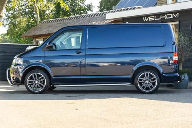 Volkswagen Transporter (2011) thumbnail 6