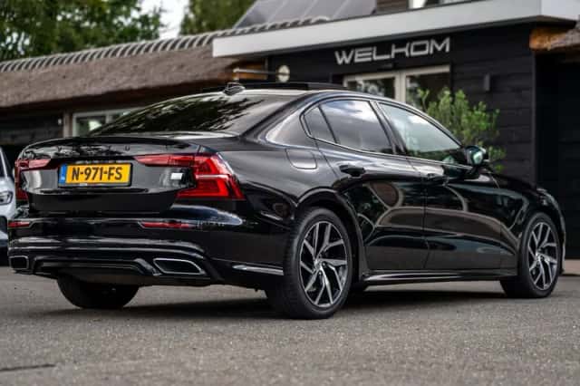 Volvo S60 (2021) thumbnail 3