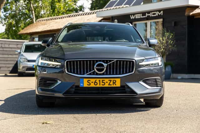 Volvo V60 (2019) thumbnail 6