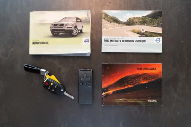 Volvo XC90 (2011) thumbnail 4