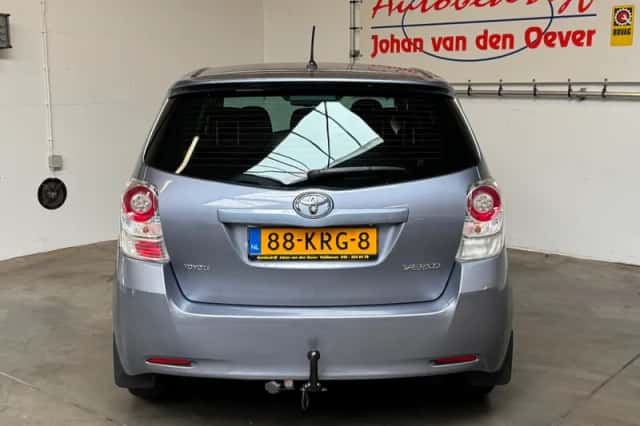 Toyota Verso (2010) thumbnail 6
