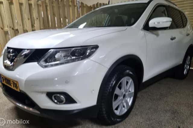 Nissan X-Trail (2014) thumbnail 5